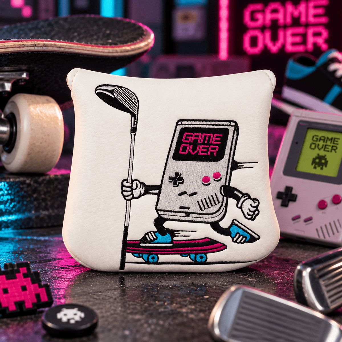 WHITE GAME MACHINE SKATEBOARD GOLF PUTTER COVERS - Funky HeadcoversWHITE GAME MACHINE SKATEBOARD GOLF PUTTER COVERSFunky HeadcoversFunky Headcovers8300130WHITE GAME MACHINE SKATEBOARD GOLF PUTTER COVERS